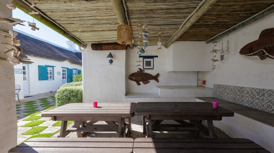 4 Bedroom Property for Sale in Struisbaai Western Cape